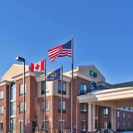 Holiday Inn Express & Suites Detroit - Novi By Ihg Exterior foto
