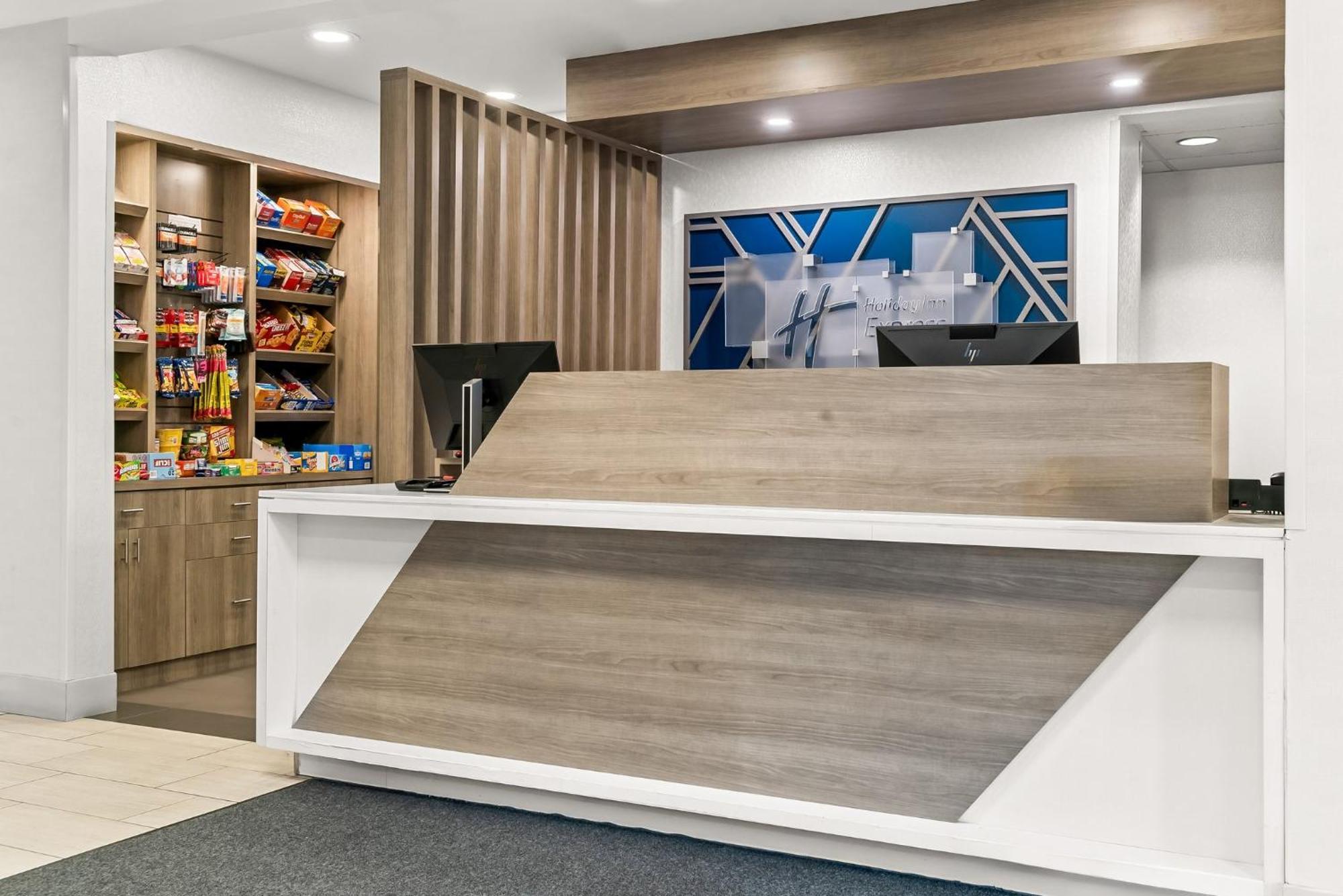 Holiday Inn Express & Suites Detroit - Novi By Ihg Exterior foto