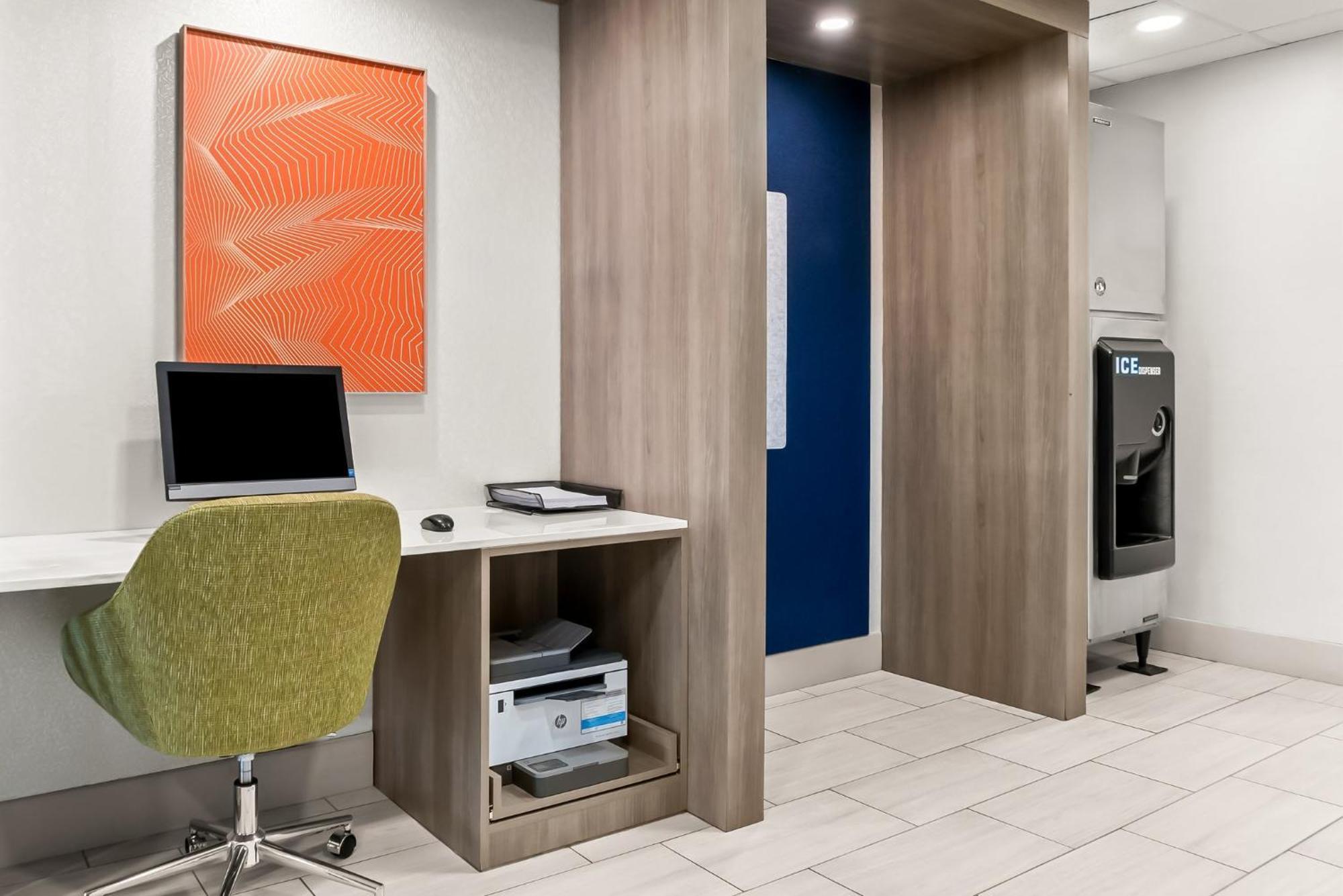 Holiday Inn Express & Suites Detroit - Novi By Ihg Exterior foto