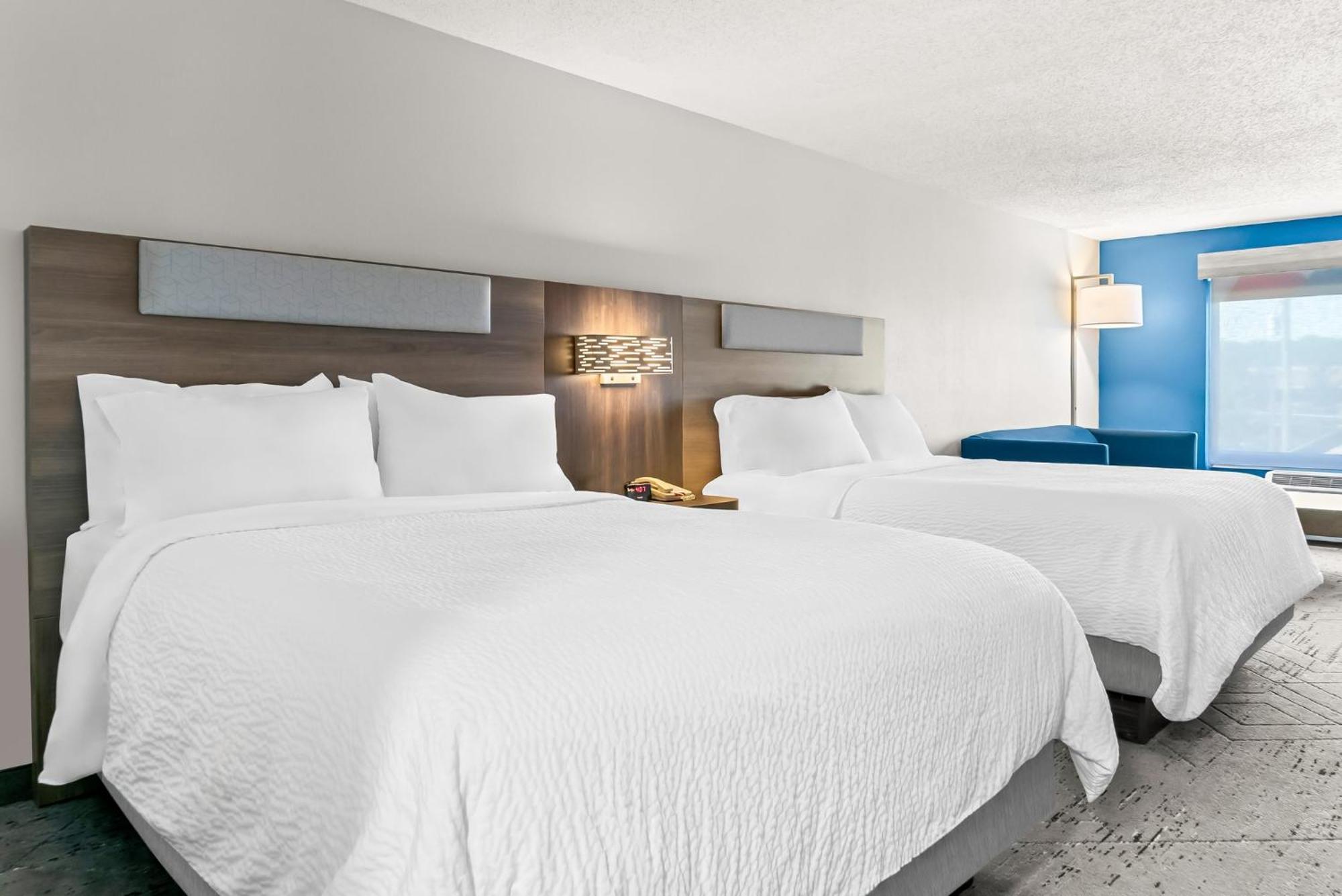 Holiday Inn Express & Suites Detroit - Novi By Ihg Exterior foto