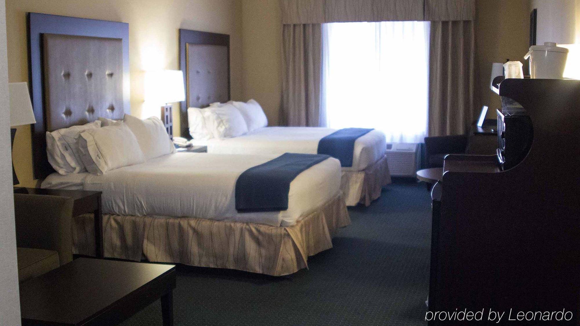 Holiday Inn Express & Suites Detroit - Novi By Ihg Exterior foto