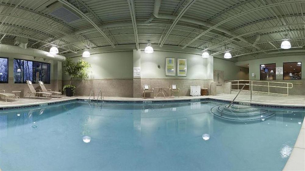 Holiday Inn Express & Suites Detroit - Novi By Ihg Exterior foto